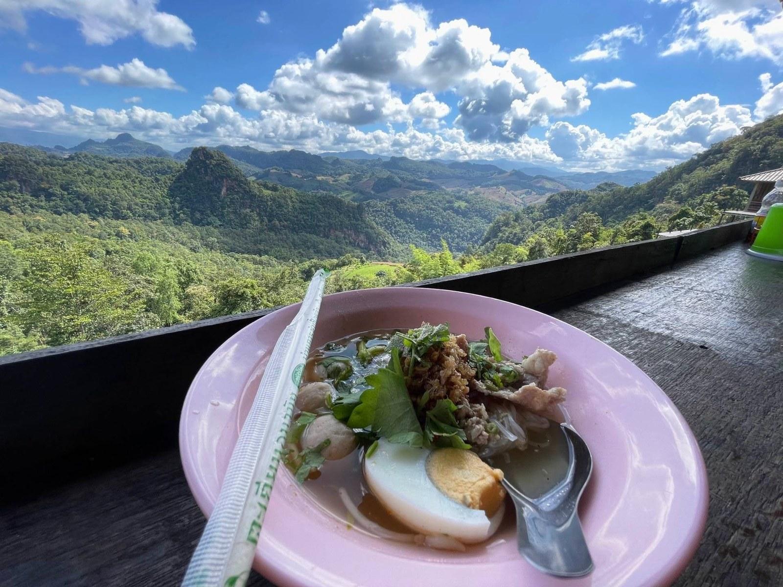 Ban Ja Bo Cliff Noodle Stall