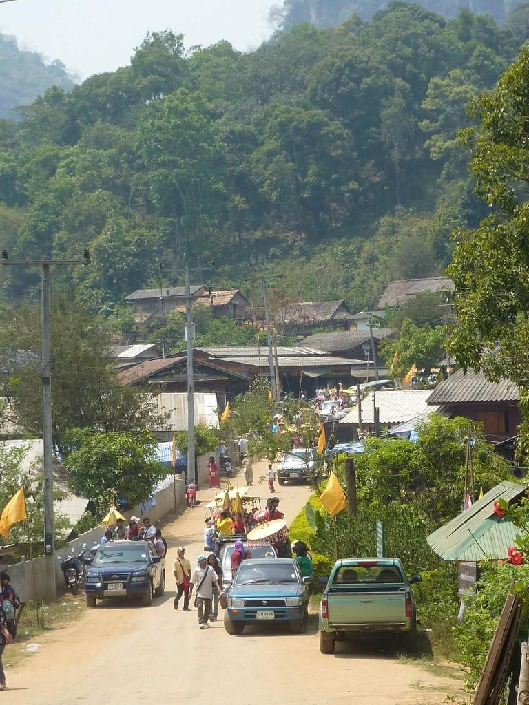Village route through the agricultural valley